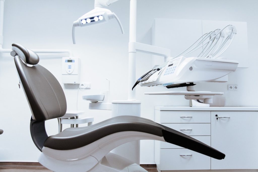 l'importanza delle visite dal dentista per la salute dei nostri denti